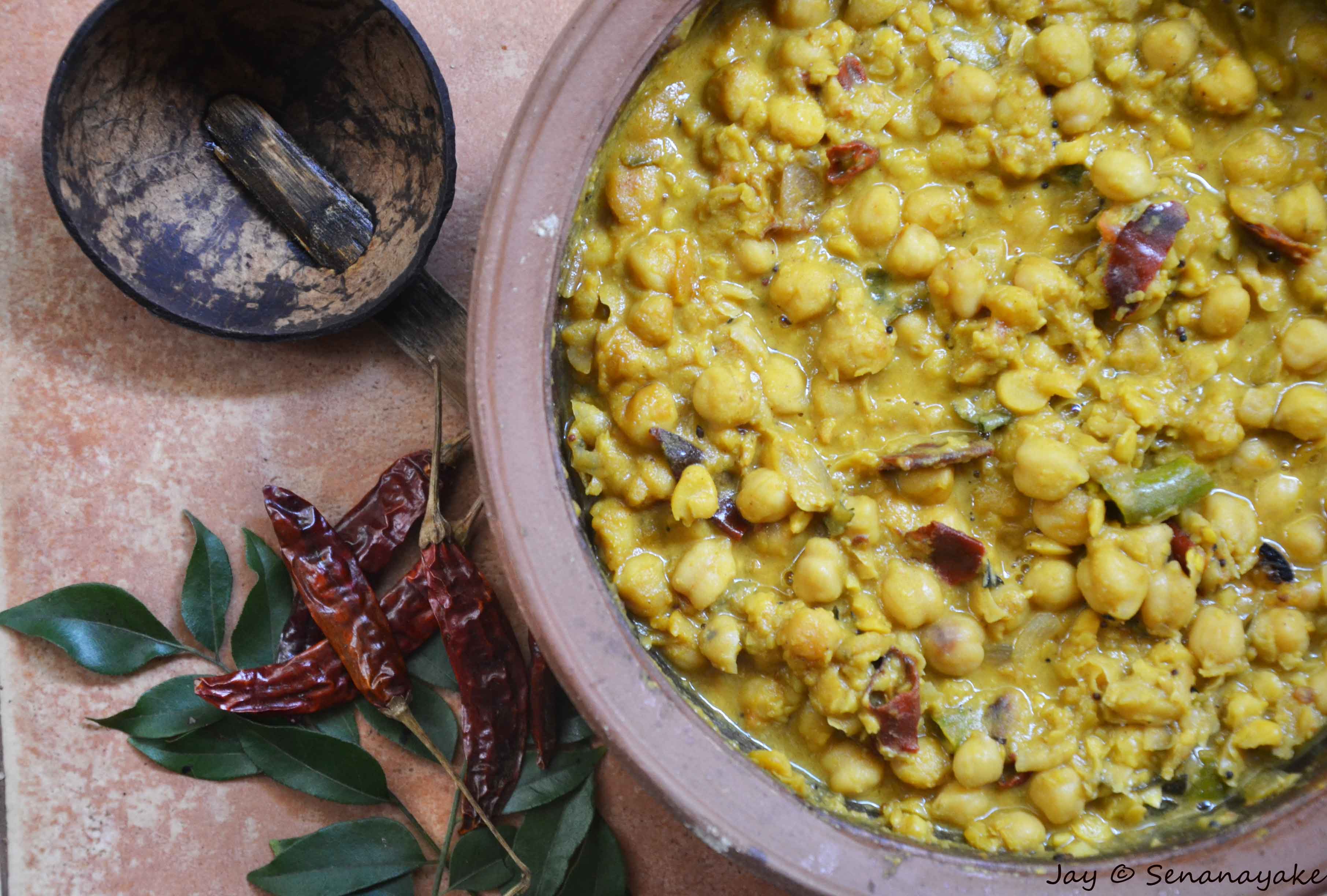 <br/>Jasmine rice, Chickpea curry and sambol<br/><br/>Ingredients<br/>Jasmine rice, Chickpea curry, Coconut sambol